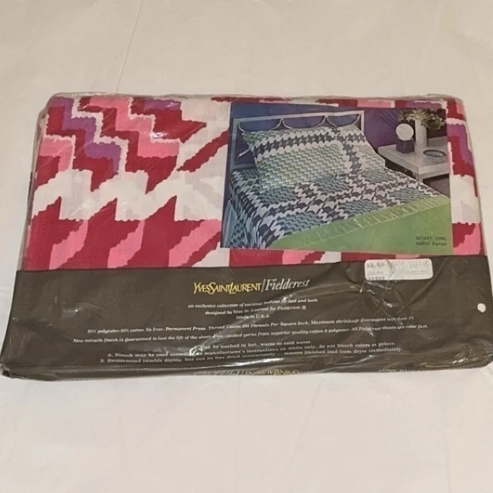 YSL Yves Saint Laurent Fieldcrest‎ Pink Geometric Designer Twin Fitted Sheet